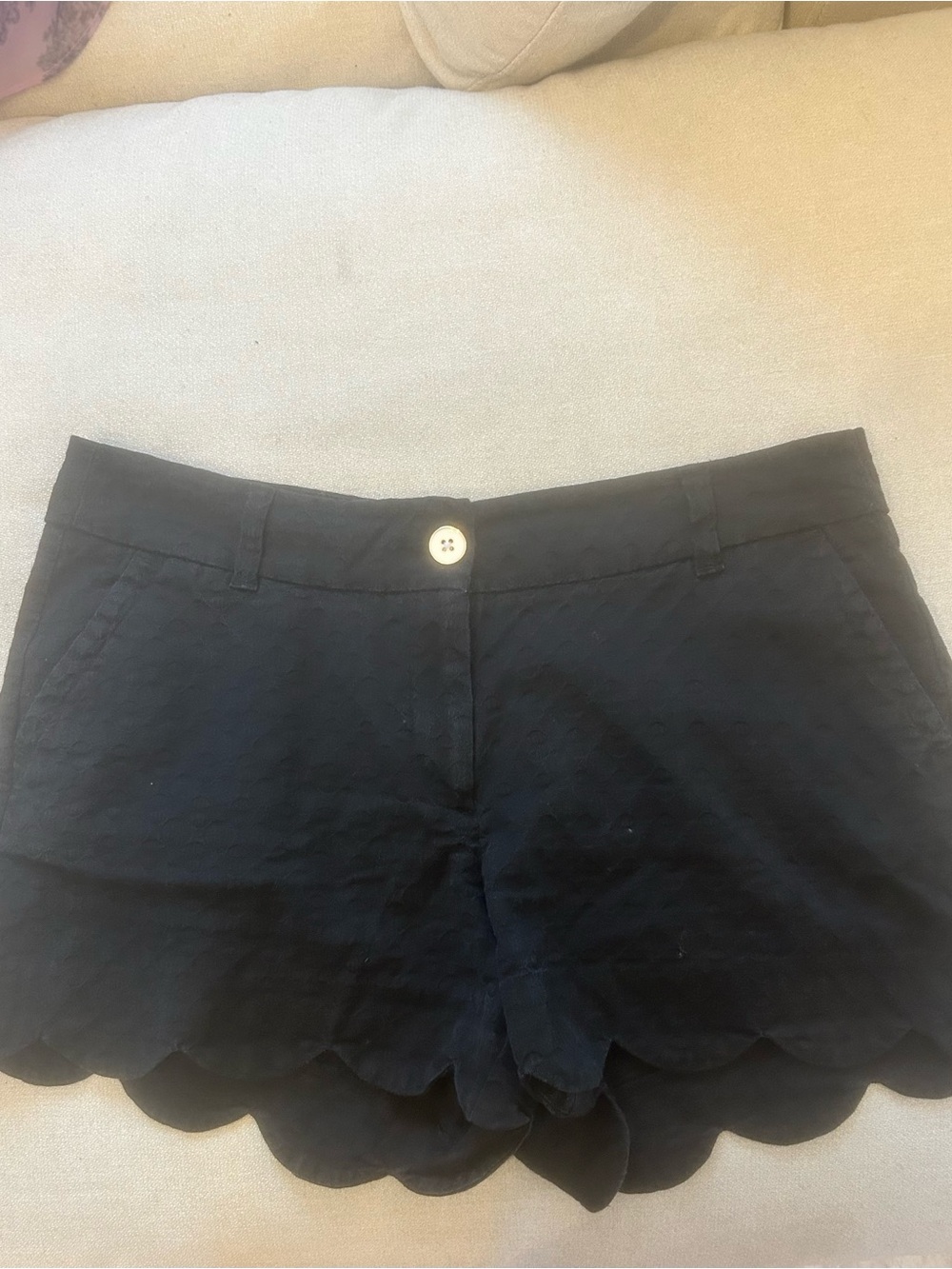 crown & ivy Black Scallop Hem High Waist Shorts Size 10P